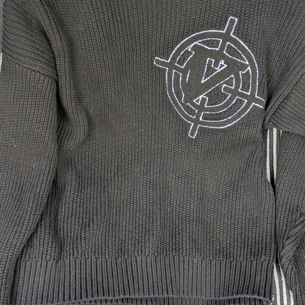 Vicinity Black Knit Rool Crewneck Sweater with